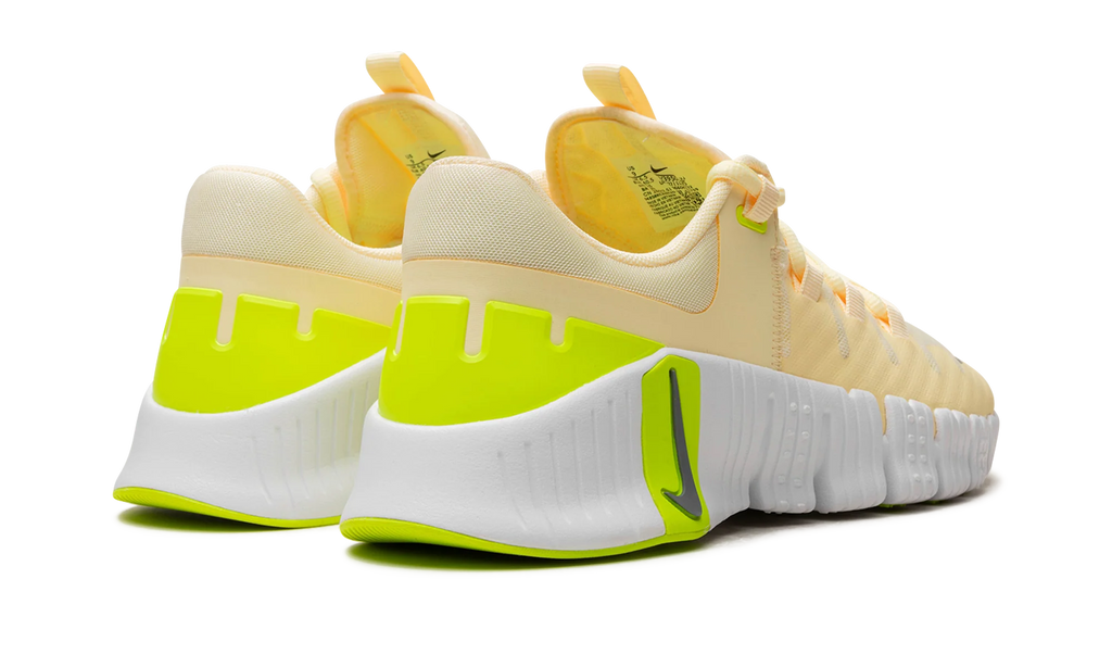Free Metcon 5 WMNS "Citron Tint Volt" DV3950 800