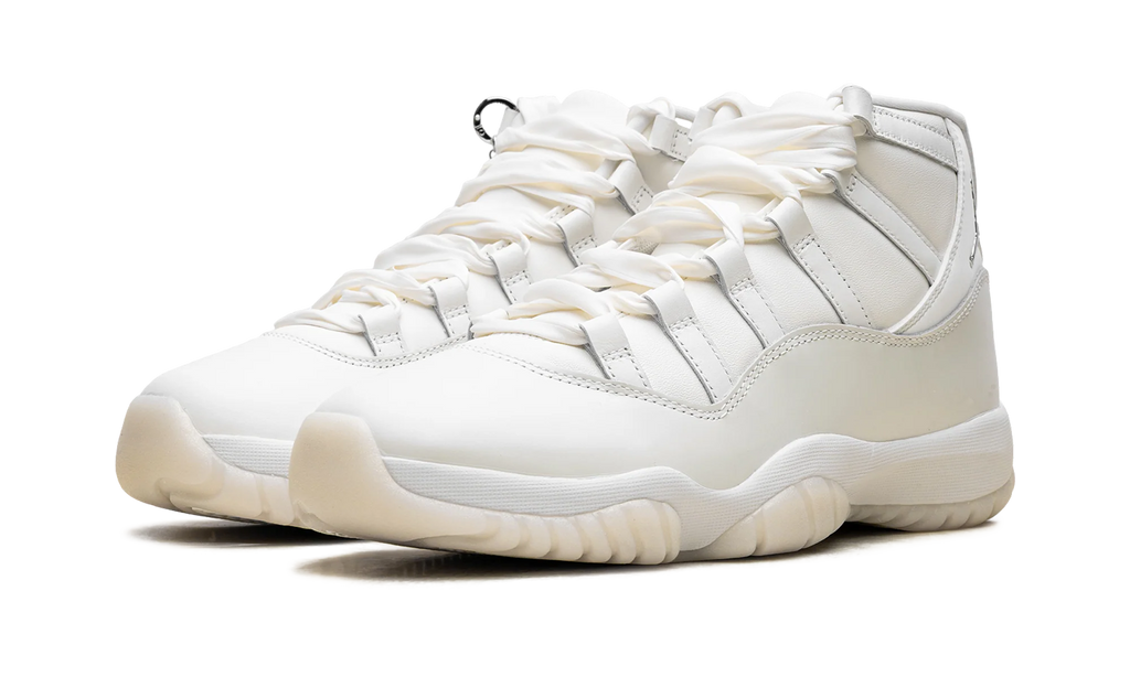 Air Jordan 11 WMNS "Pearl" AR0715 110