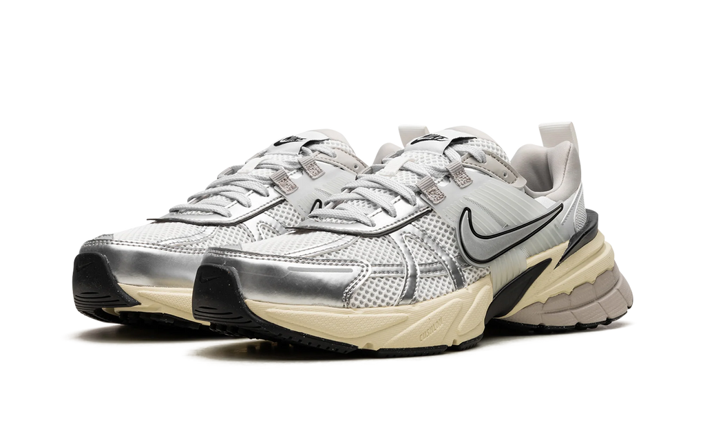 V2K RUN WMNS "Metallic Silver" FD0736 100