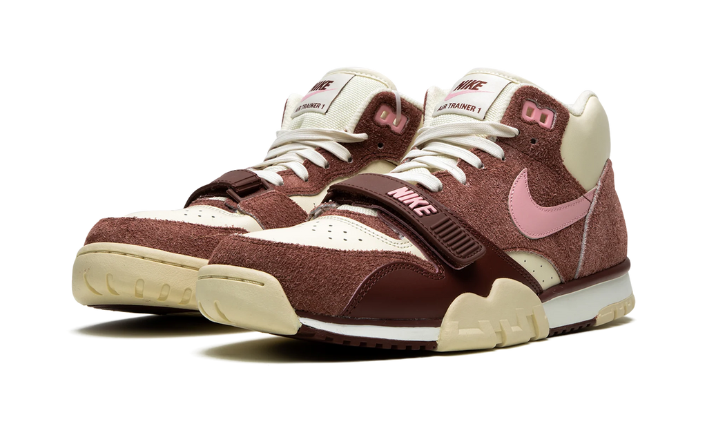 Air Trainer 1 "Valentine's Day" DM0522 201