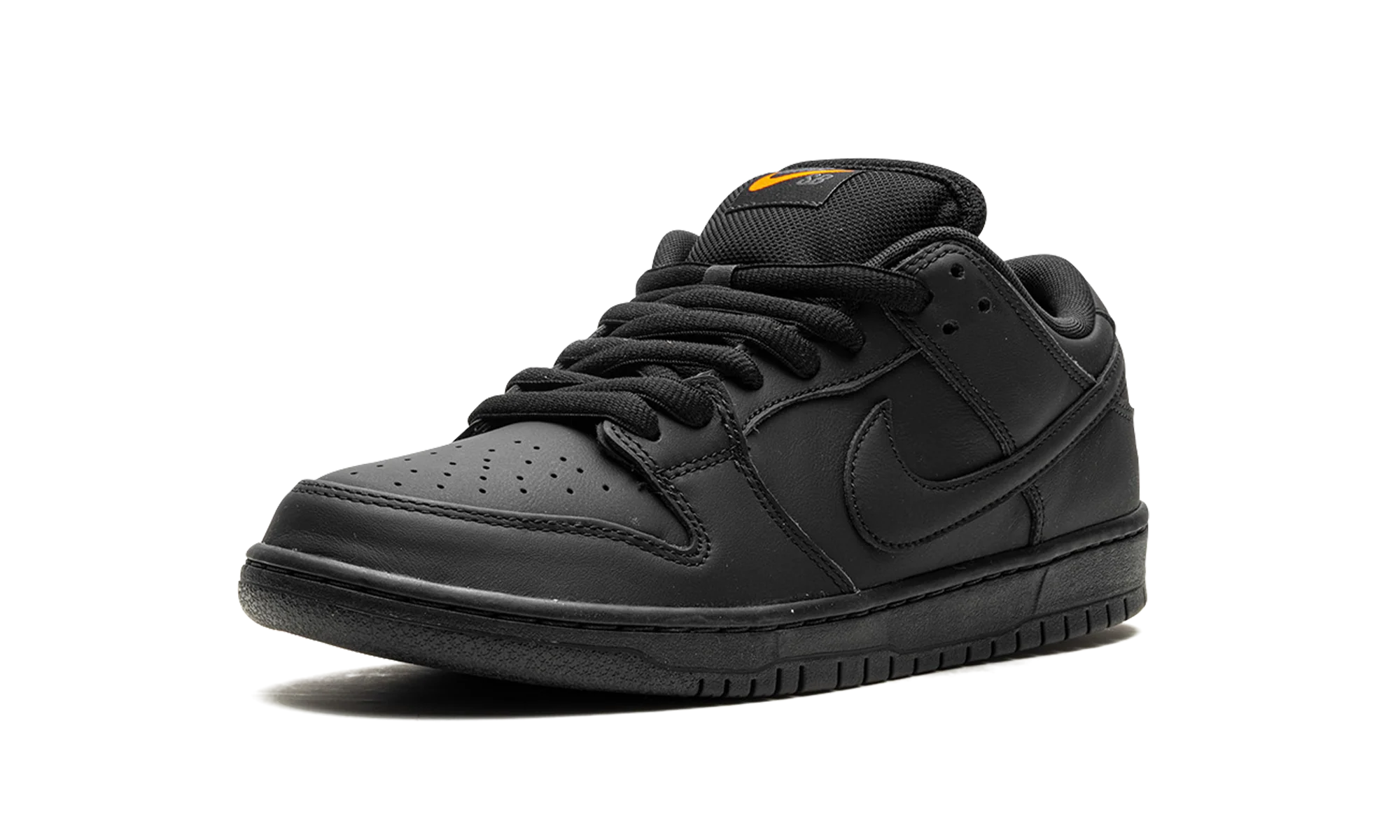 SB Dunk "Triple Black" FJ1674 001