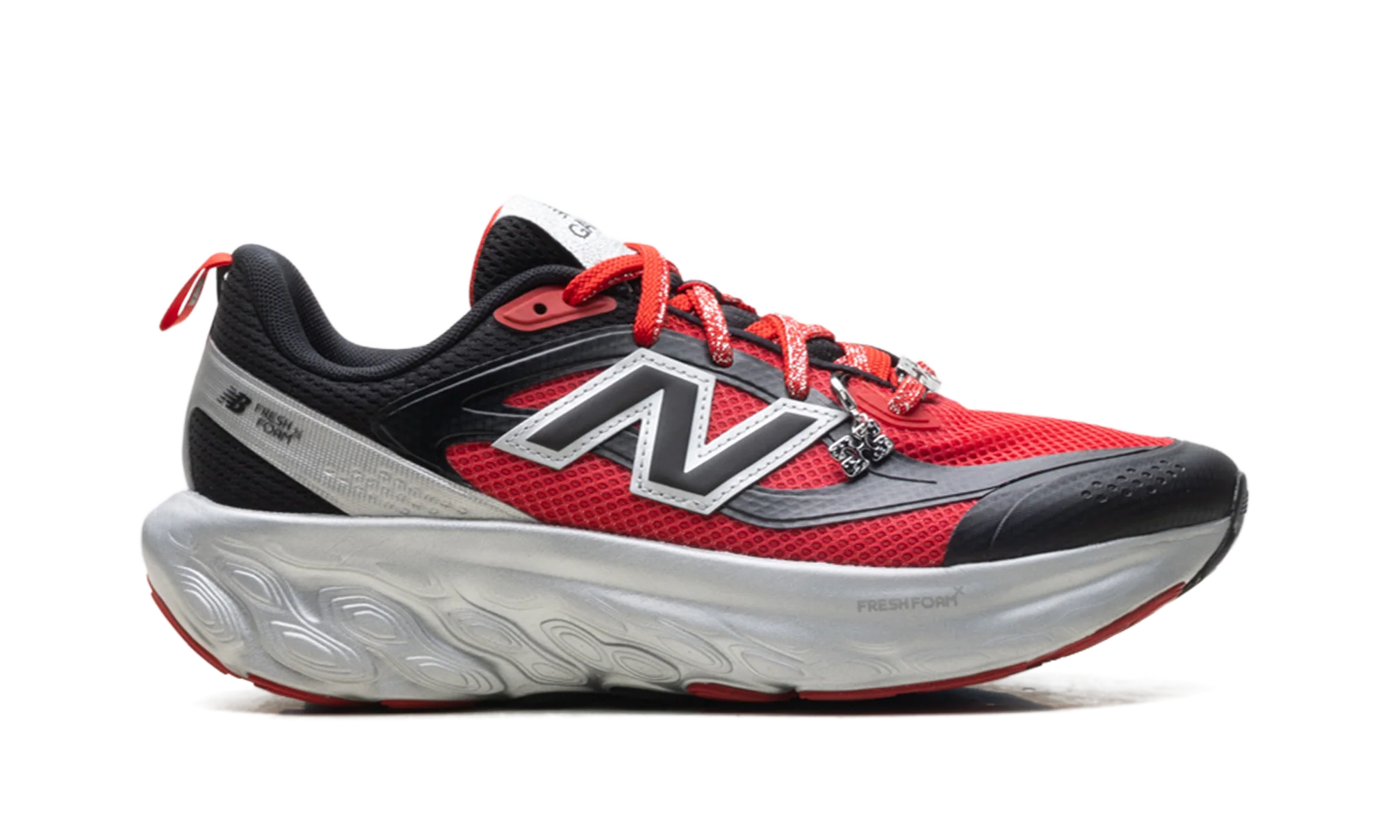 Fresh Foam Trainer "GANNI - Black Silver Metallic Red" UTRNGN