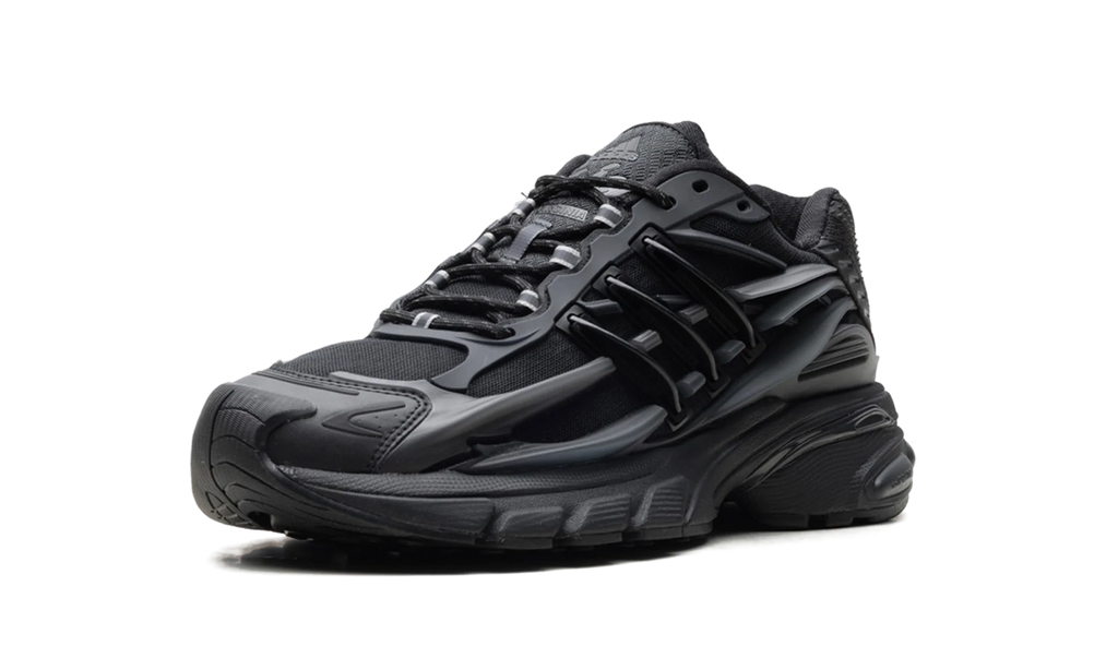 Adistar Jellyfish "Pharrell Williams - Triple Black" KJ3841