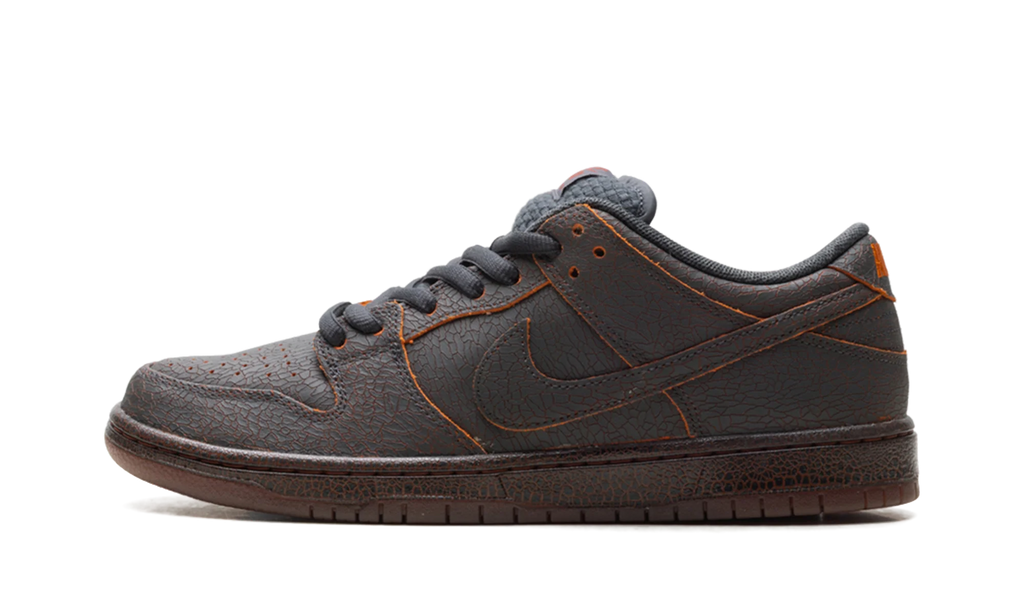 Dunk SB Low "Krampus" HV1668 001