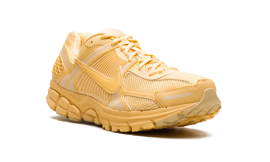 Zoom Vomero 5 "Celestial Gold" HF5493 200