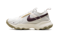 TC 7900 WMNS "Light Bone Burgundy Crush" DD9682 003