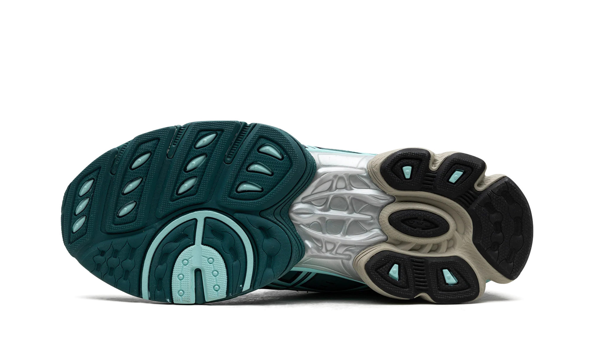 UB3-S Gel-Nimbus 9 "Kiko Kostadinov" 1201A442 020