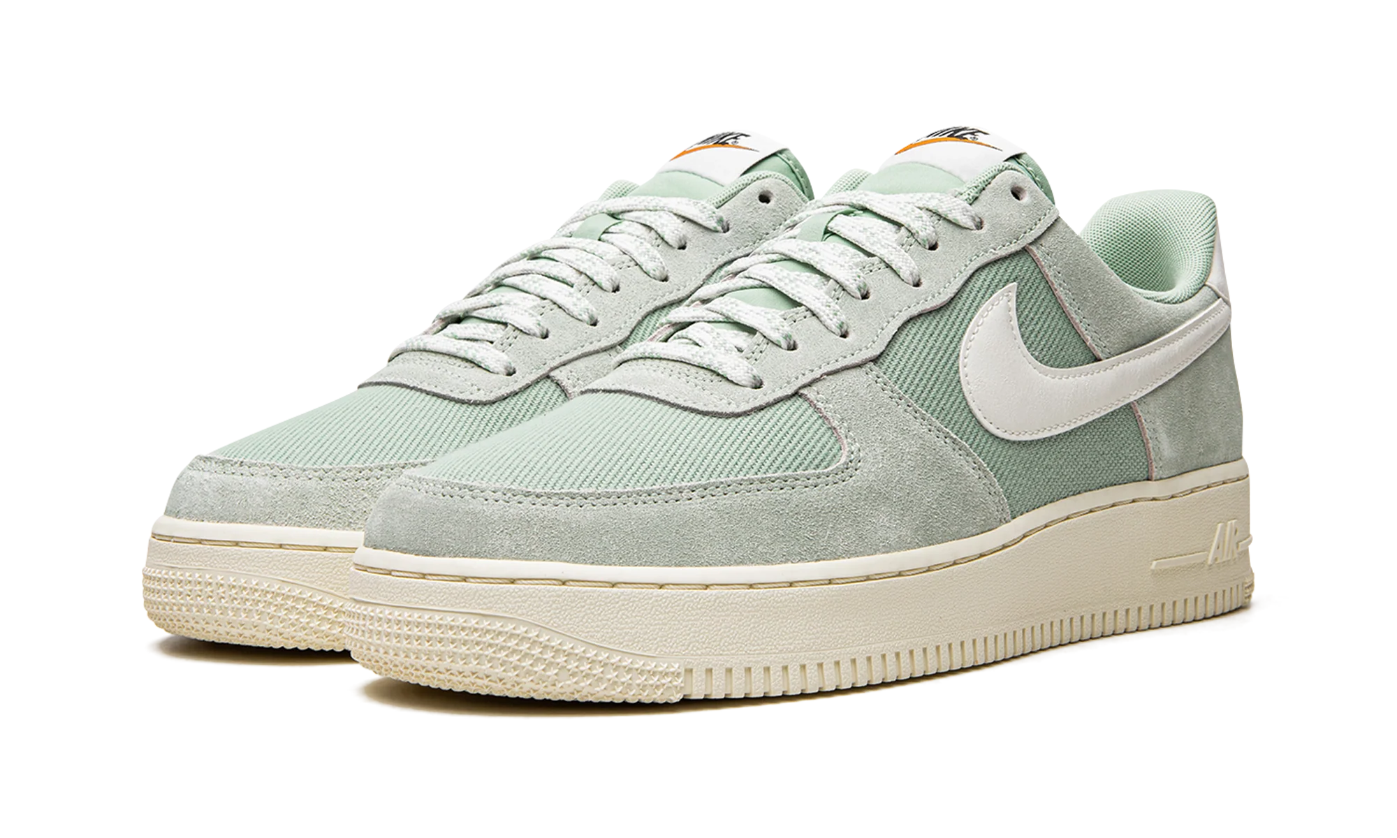 Air Force 1 "Certified Fresh" DO9801 300