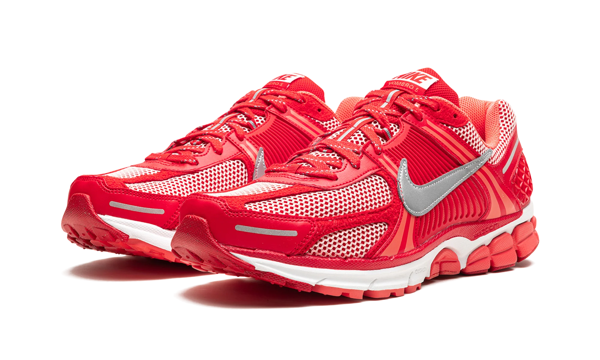 Zoom Vomero 5 PRM "University Red Metallic Silver" FN6833 657