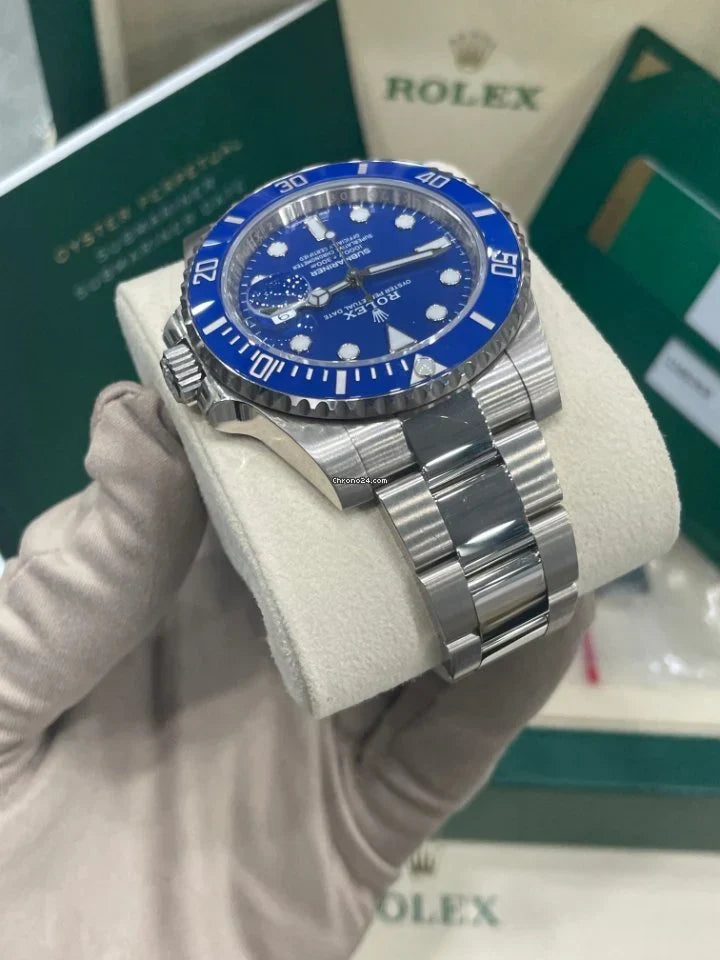 Submariner Date Smurf White Gold 40mm Blue Ceramic 116619LB.