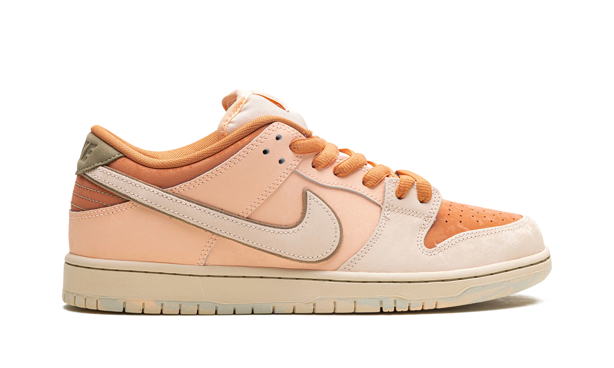 Nike SB Dunk Low Pro PRM "Guava Ice" FV5926 200