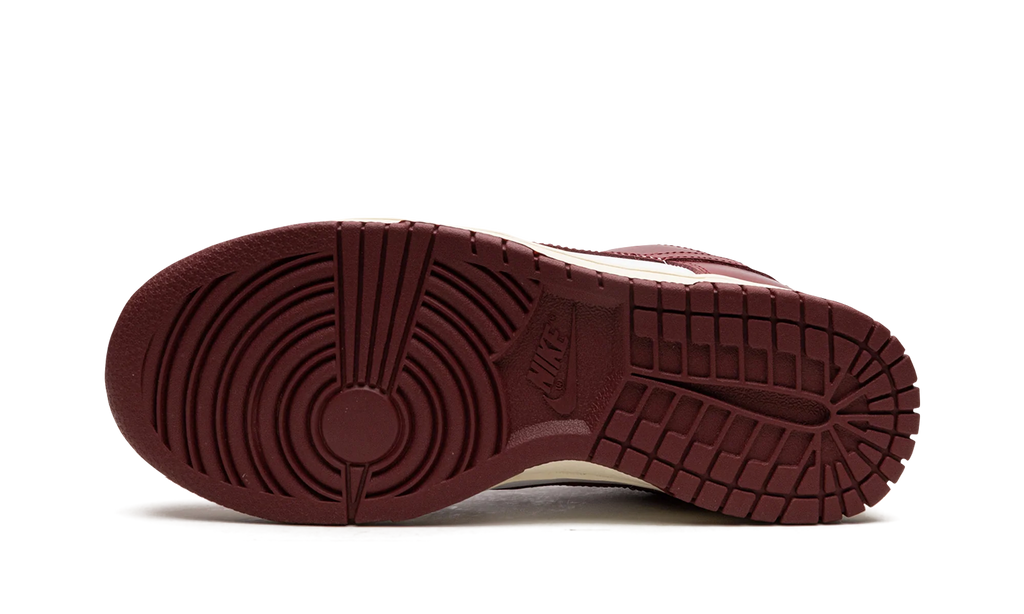 DUNK LOW PRM WMNS "Team Red" FJ4555 100