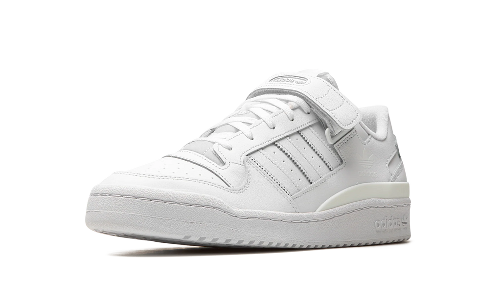 Forum Low "Triple White" FY7755