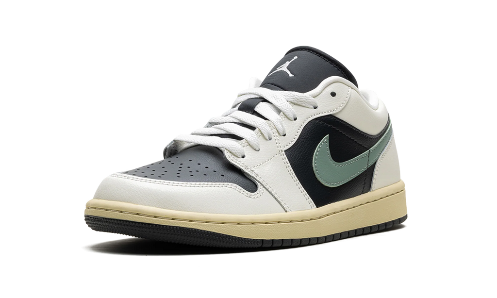 Air Jordan 1 Low WMNS "Jade Smoke" DC0774 001