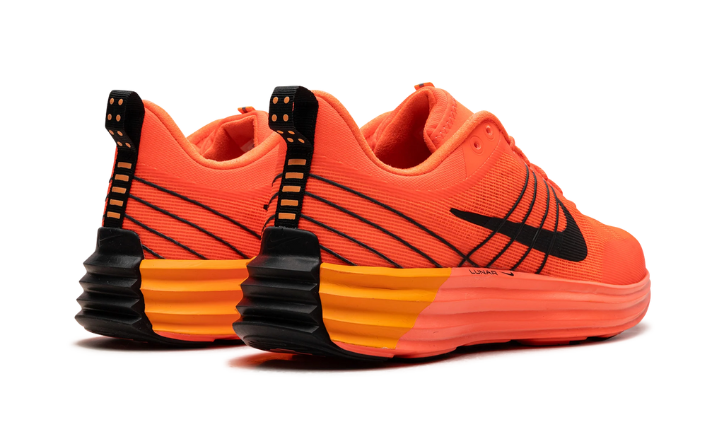 Lunar Roam "Hyper Crimson" HJ9145 809