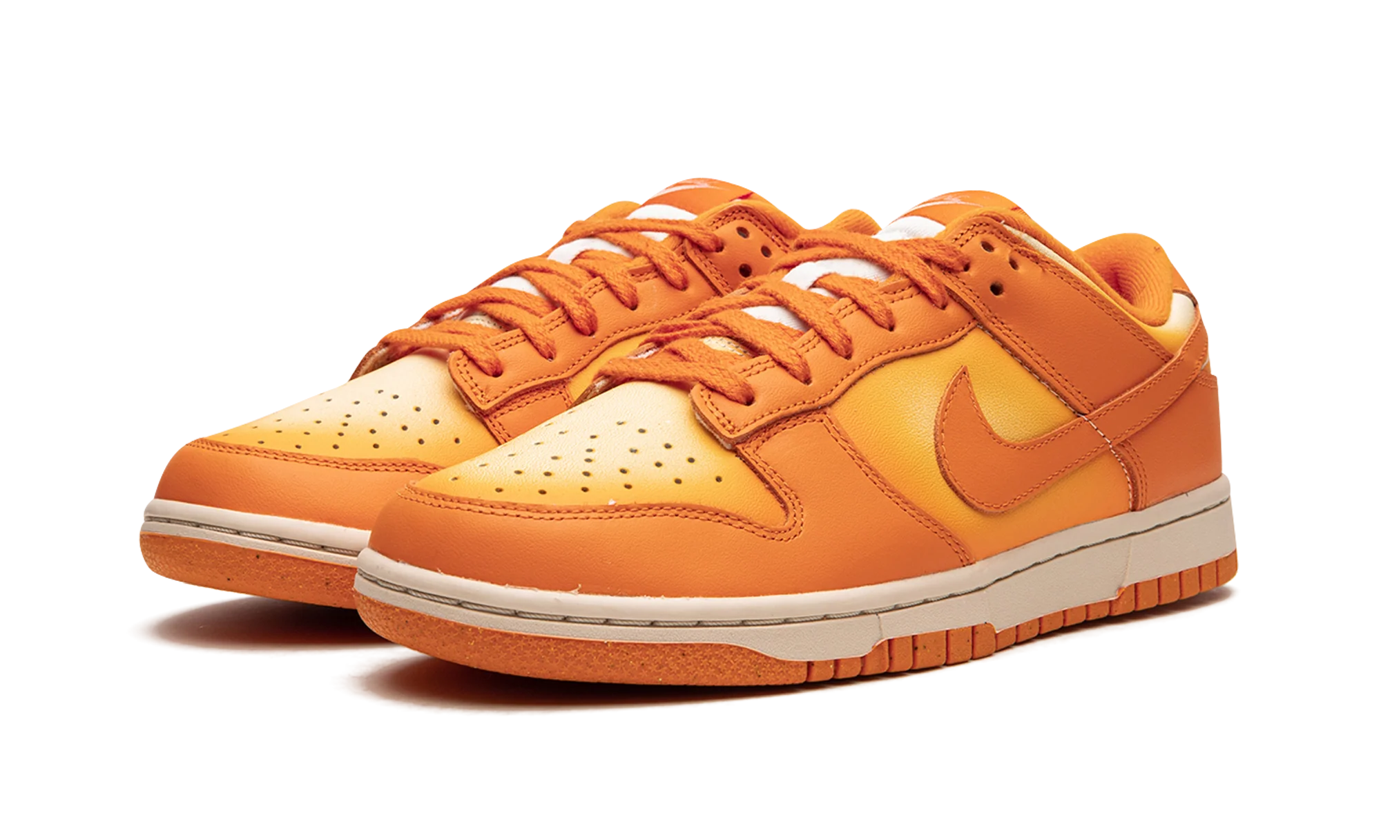 DUNK LO MNS WMNS "Magma Orange" DX2953 800
