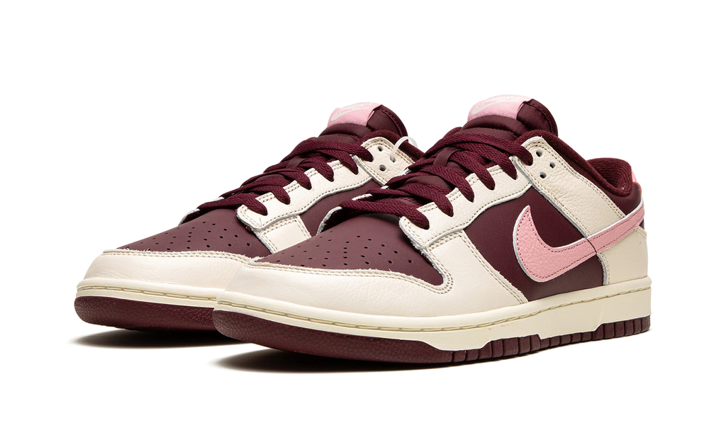 Dunk Low Retro PRM "Valentine's Day 2023" DR9705 100