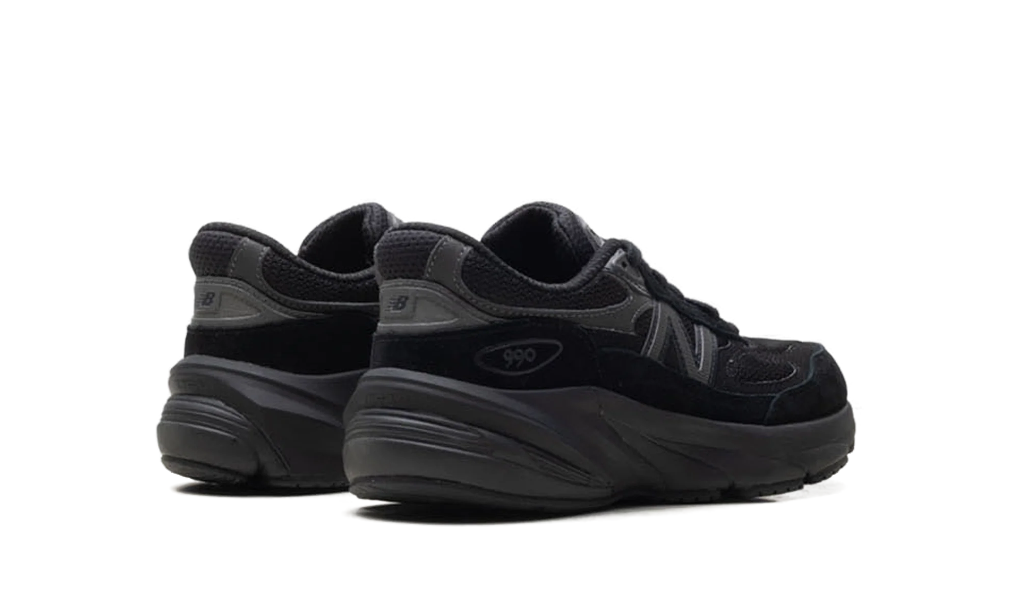 990v6 GS "Triple Black" GC990BB6