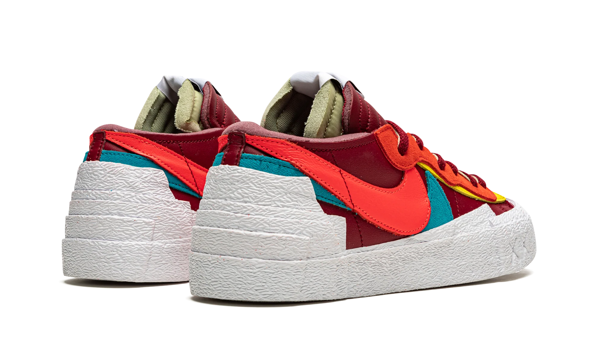 Blazer Low "Sacai - Kaws Red" DM7901 600