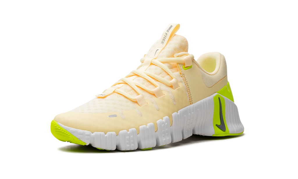 Free Metcon 5 WMNS "Citron Tint Volt" DV3950 800