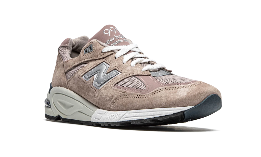990v2 "Kith - Dusty Rose" M990K2