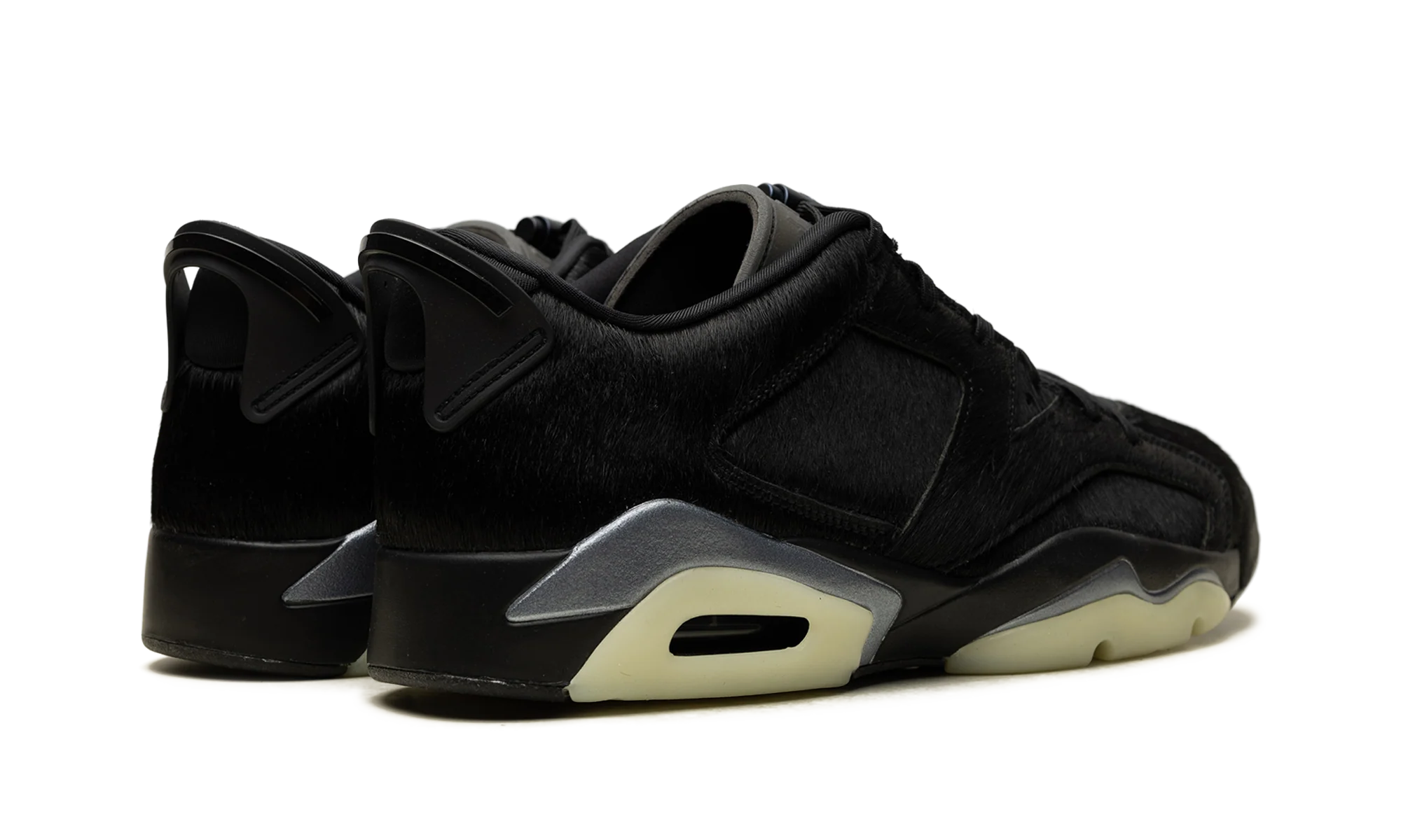 Air Jordan 6 WMNS "Blackout" IO9786 001