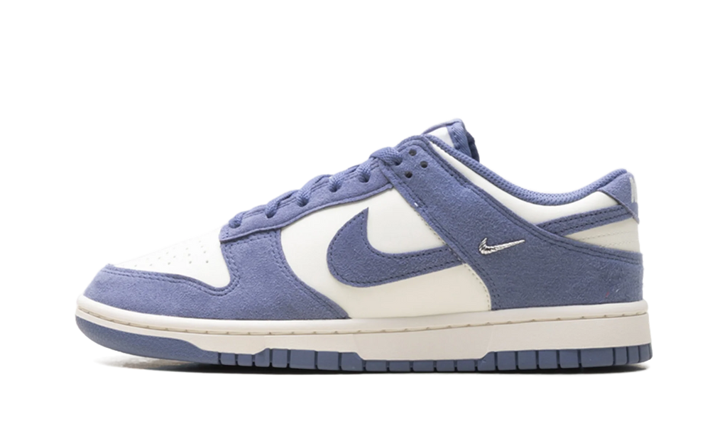 Dunk Low WMNS "World Indigo Mini Swoosh" IB4417 103