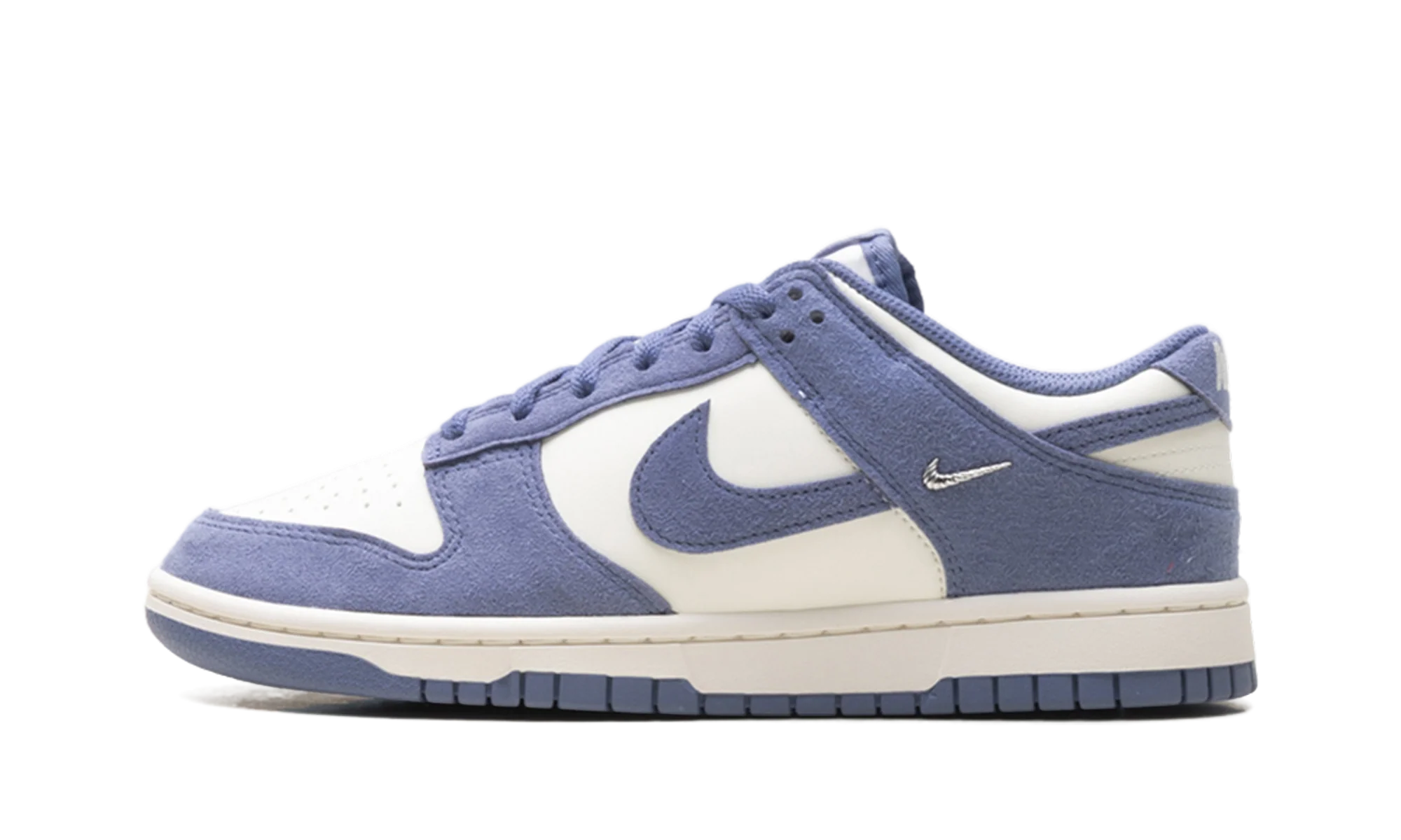 Dunk Low WMNS "World Indigo Mini Swoosh" IB4417 103