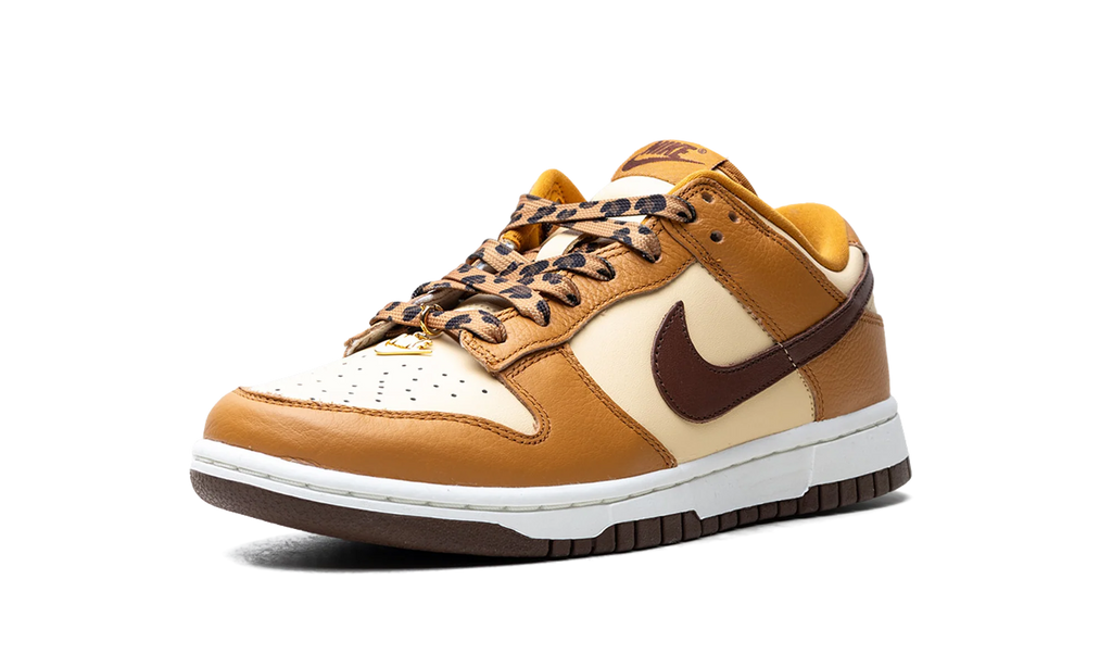 Dunk Low SE WMNS "Cherry Charms - Desert Ochre" HQ7487 700