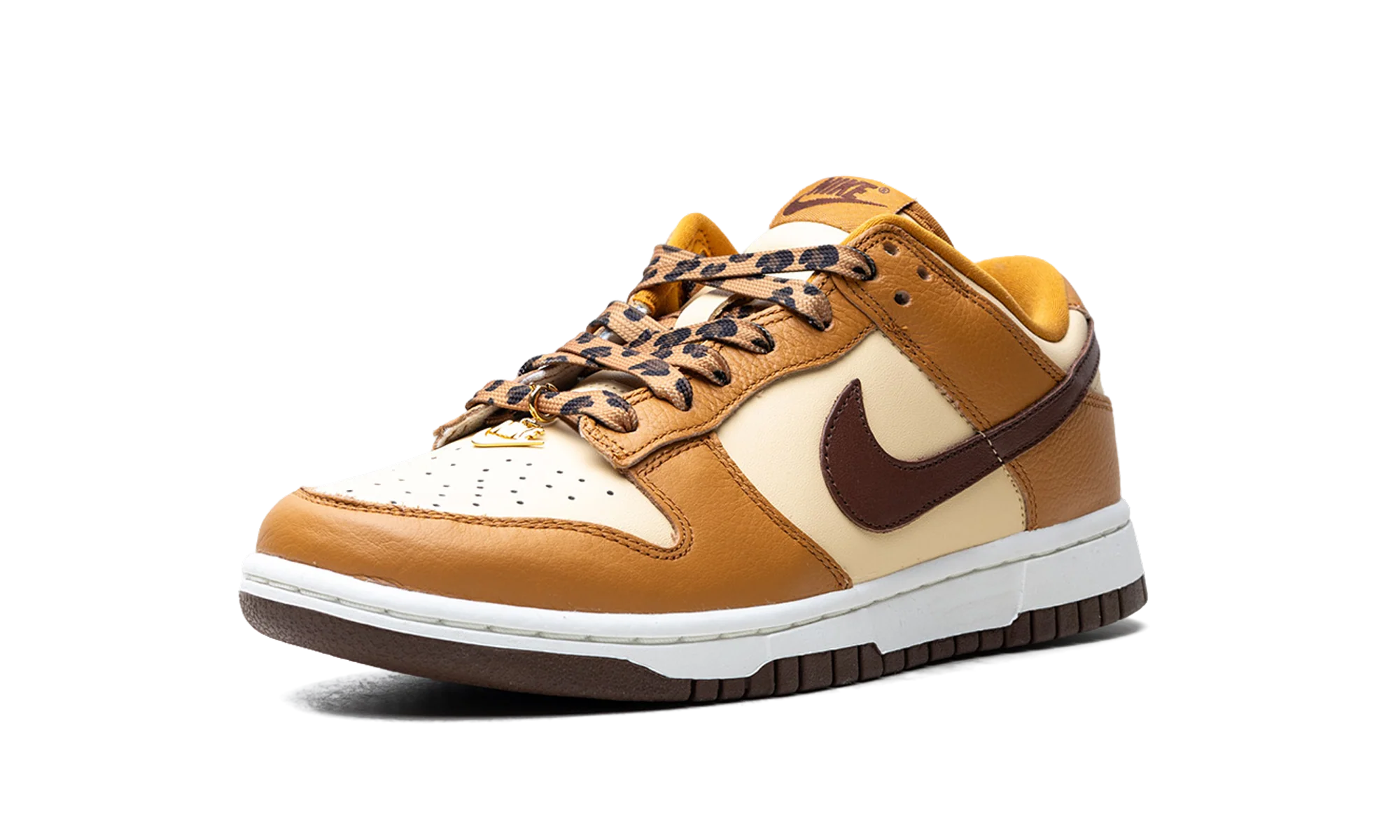Dunk Low SE WMNS "Cherry Charms - Desert Ochre" HQ7487 700