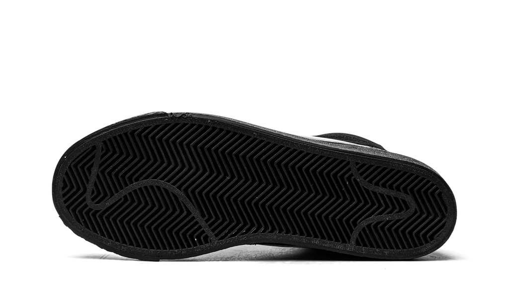 Zoom Blazer Mid SB "Black / White" 864349 007
