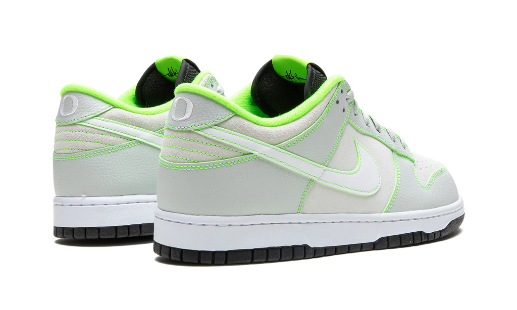 Dunk Low UO P "Oregon" FQ7260 001