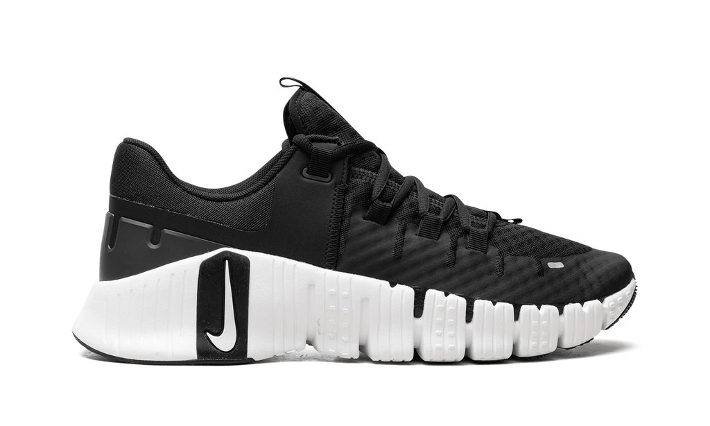 Free Metcon 5 "Black / White" DV3949 001