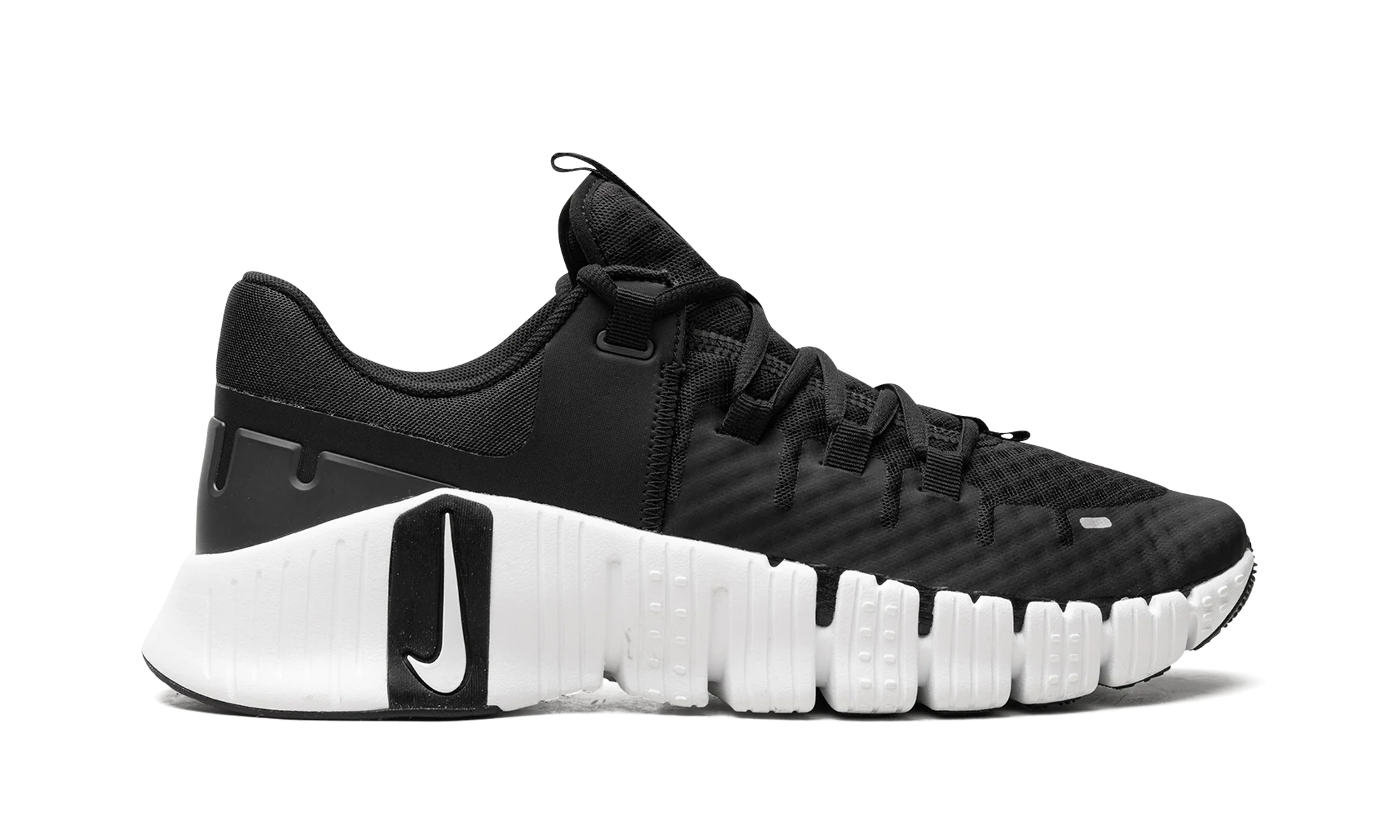 Free Metcon 5 "Black / White" DV3949 001