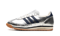 SL 72 OG WMNS "Silver Metallic Collegiate Navy" JH8654