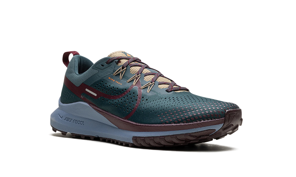 React Pegasus Trail 4 "Deep Jungle" DJ6158 300