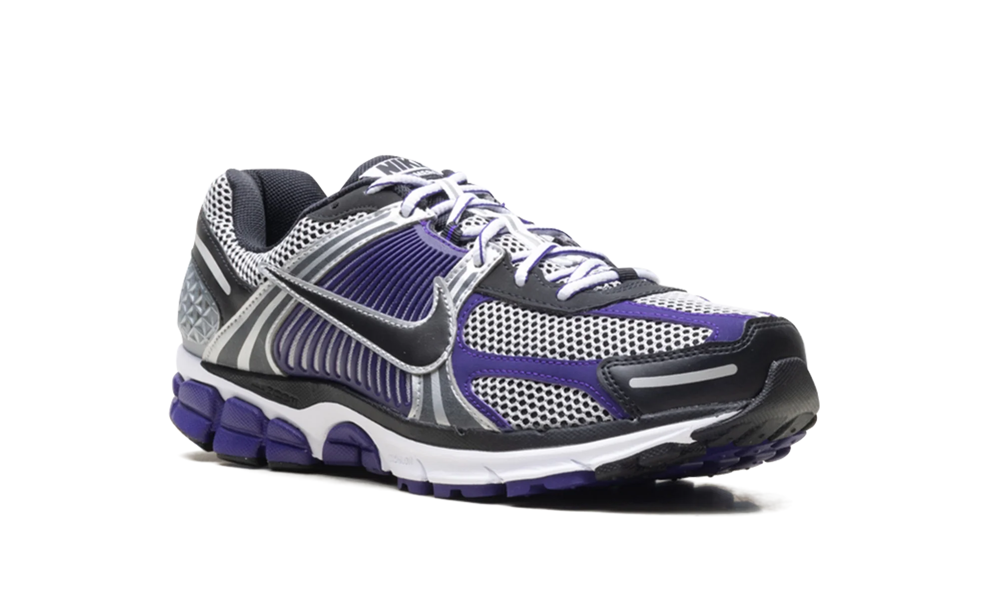 Vomero 5 "Metallic Silver / Court Purple" IM2220 095