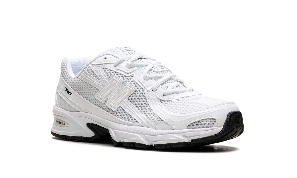 740 "Triple White" U740WW2