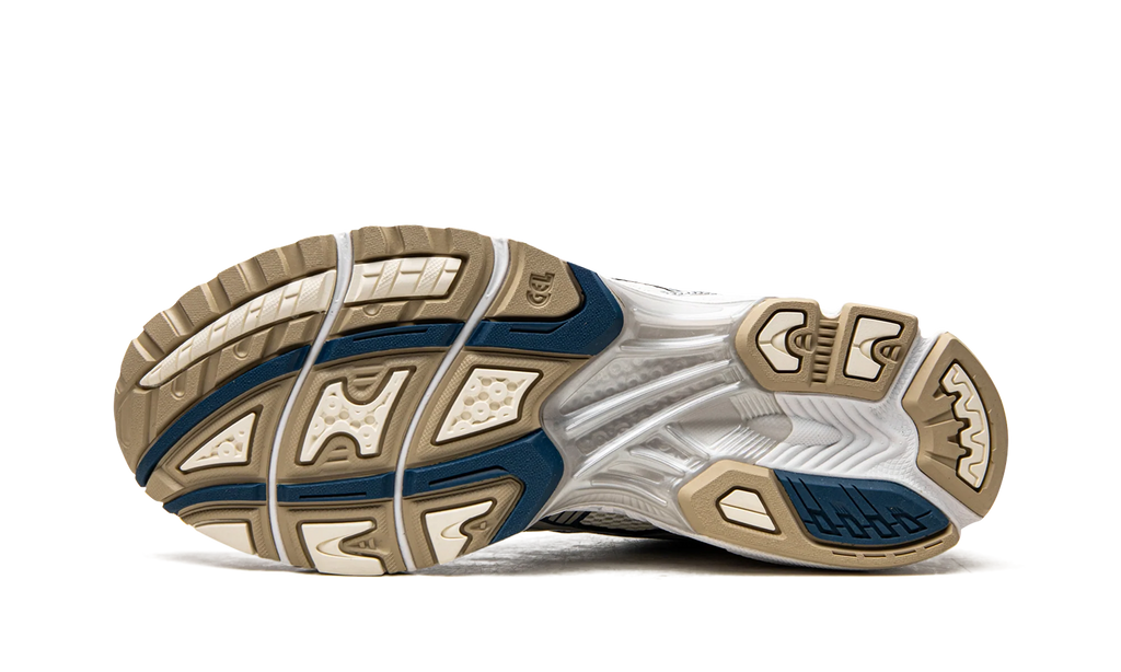 GELKAYANO 14 "Cream / Pure Silver" 1201A019 105