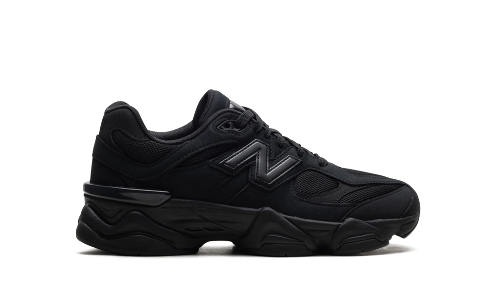 9060 GS "Triple Black" GC9060BB