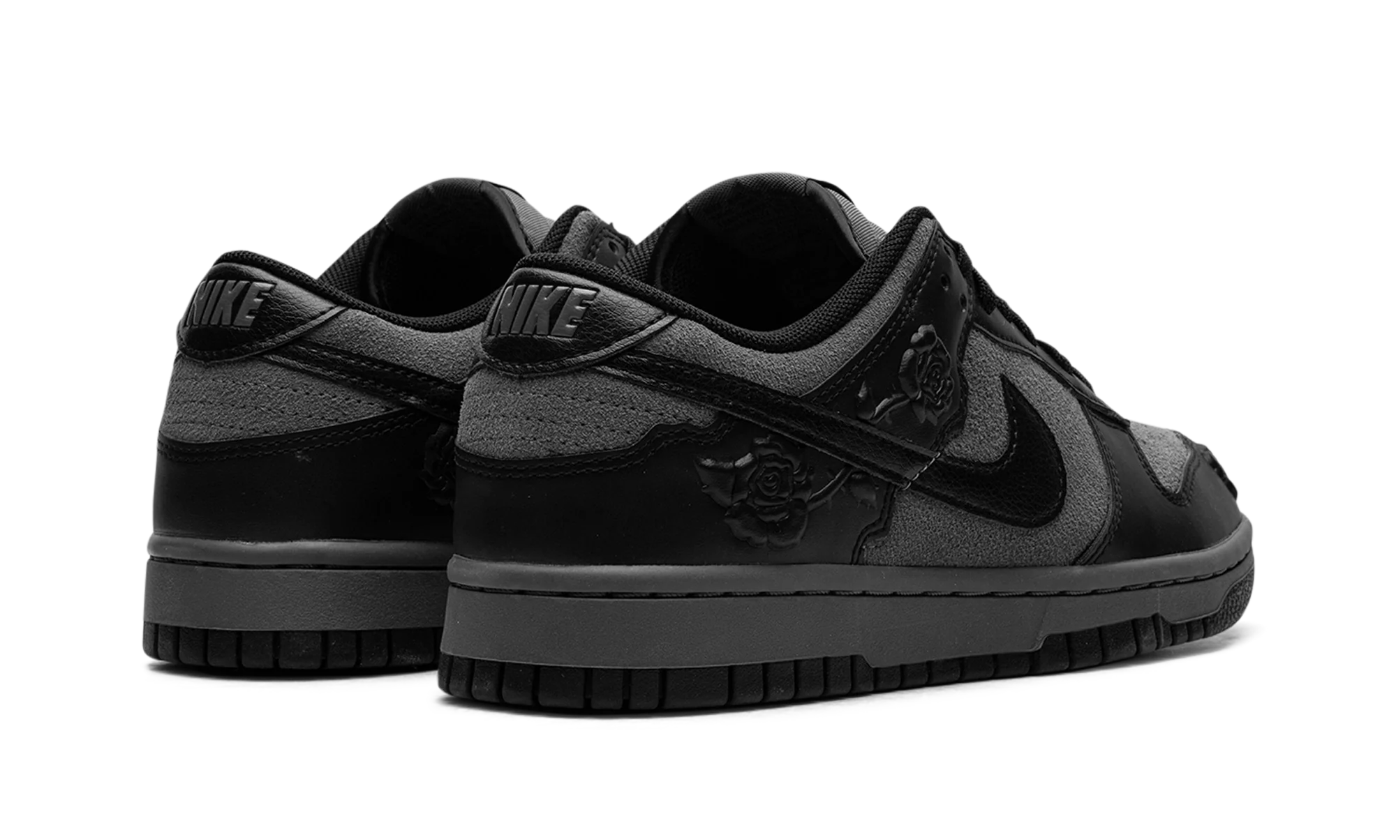 Dunk Low WMNS "Black Roses" HF1986 001
