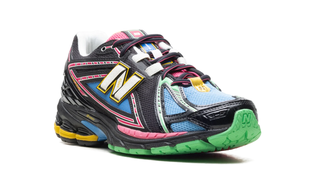 1906R "Black / Pink - Footlocker Exclusive" U1906RDM