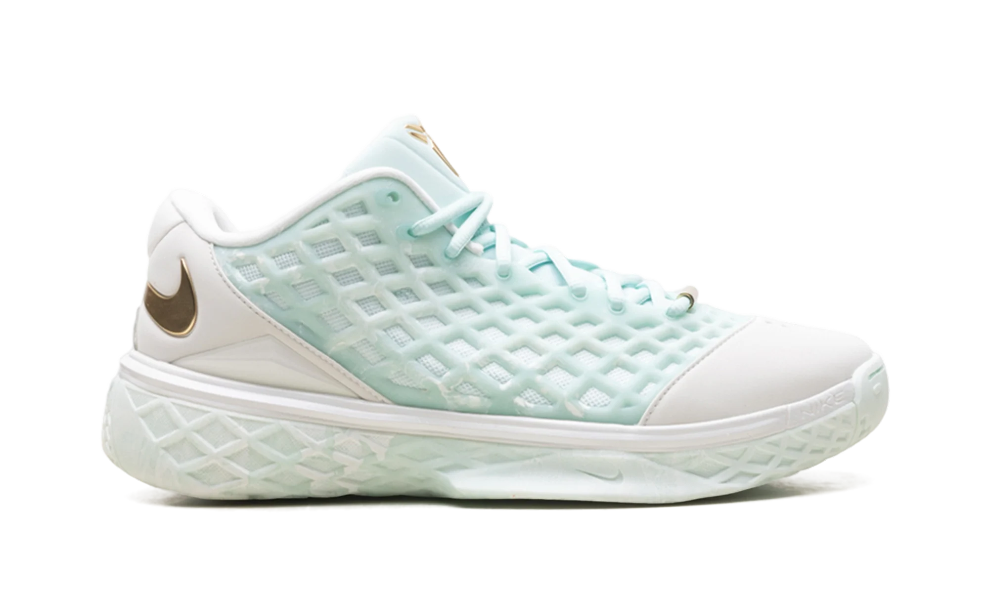 Kobe 3 Low Protro "CHBL" IX2017 100