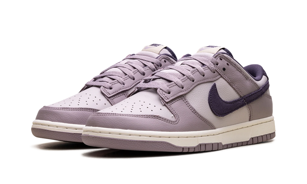 Dunk Low SE "Light Violet Ore" HQ3642 202