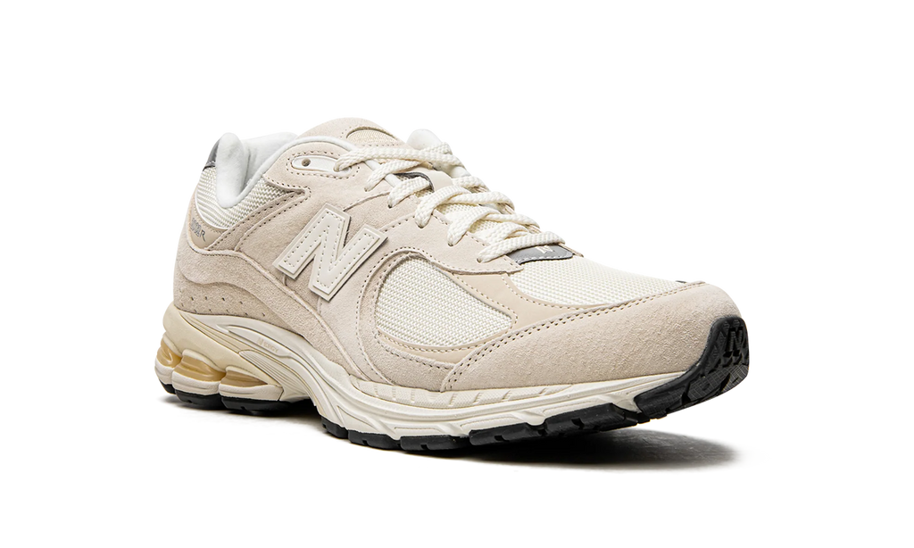 2002R "Calm Taupe" M2002RCC