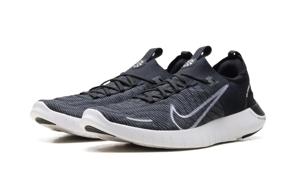 Free RN "Next Nature Black White" FB1276 002
