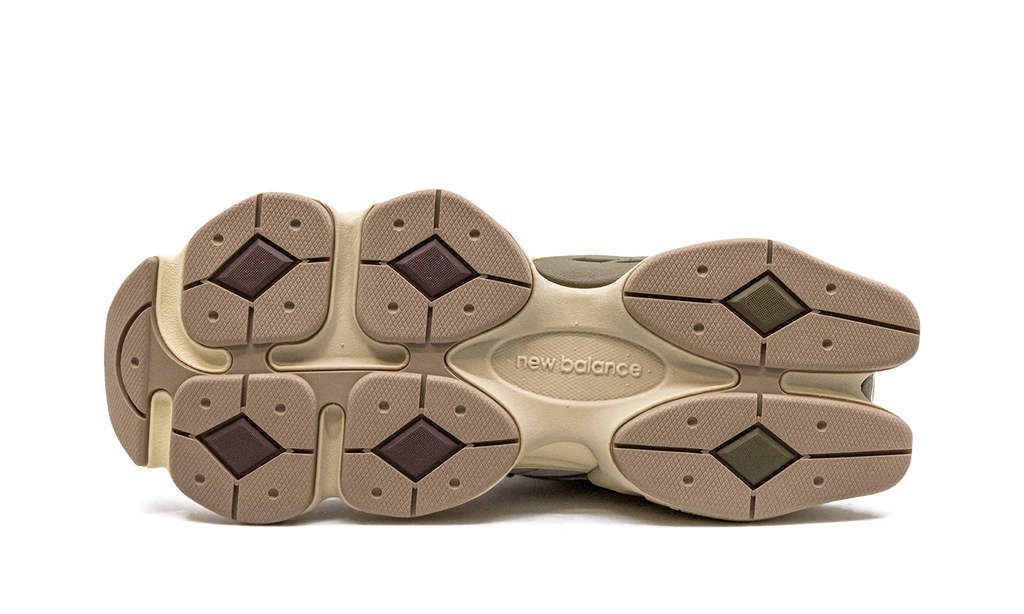 9060 "Grey Matter / Timberwolf" U9060FNA
