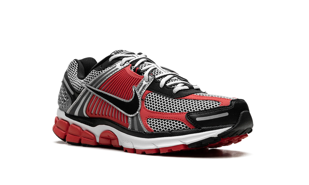 Zoom Vomero 5 "Metallic Silver University Red" HV0926 095