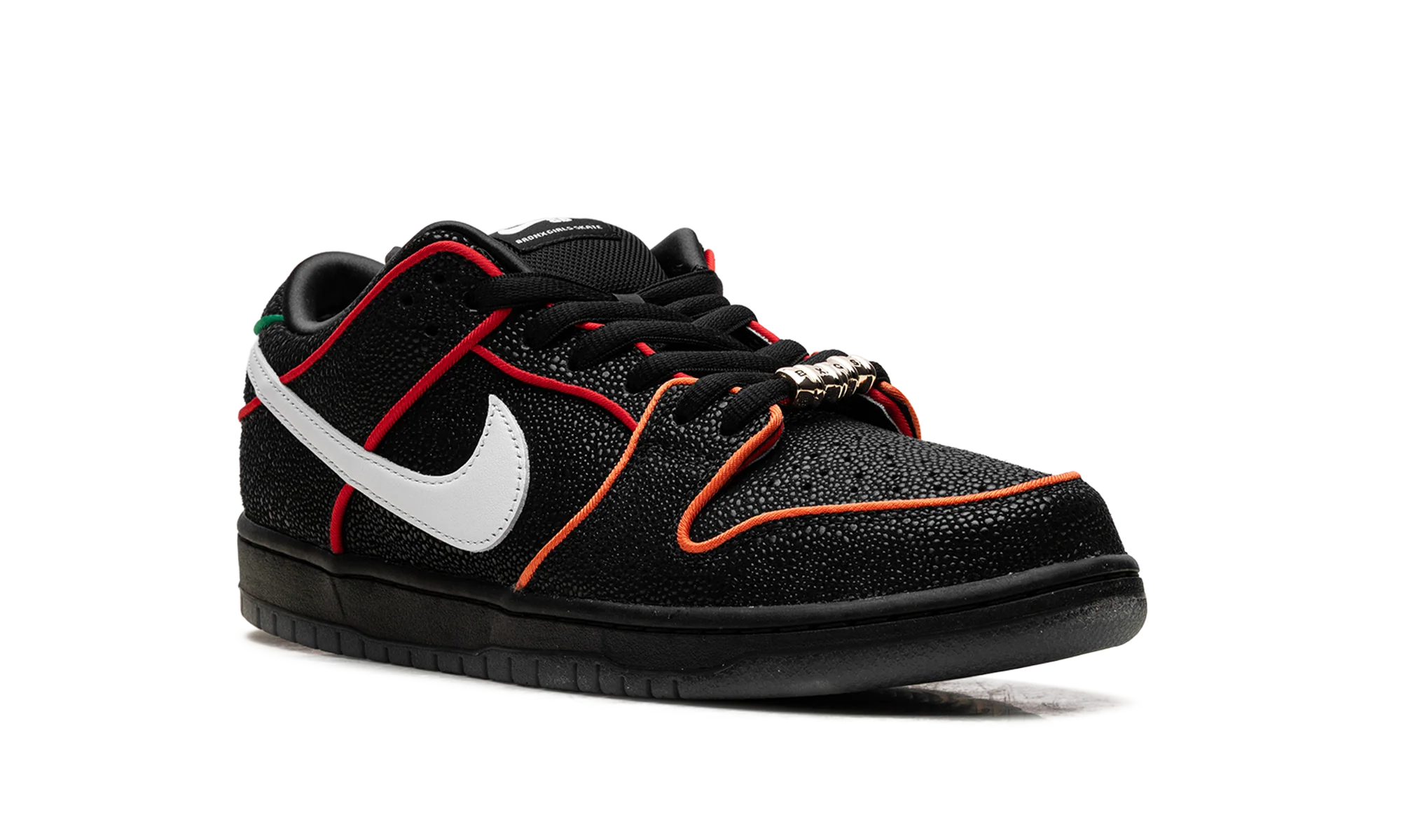 SB Dunk Low "Bronx Girls Skate" HV1664 001
