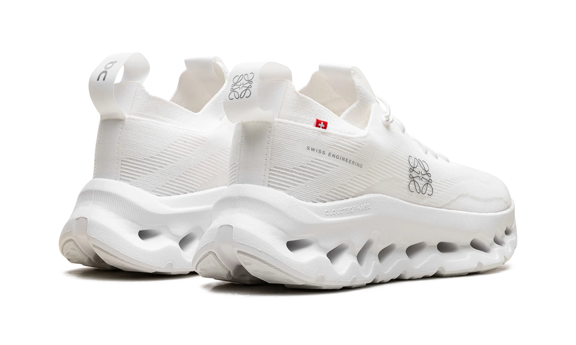 Cloudtilt WMNS "LOEWE All White" 3WD30310108